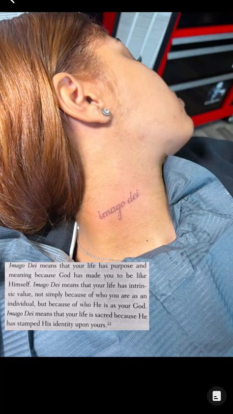 Writing On Neck Tattoo, Cute Small Neck Tattoos, Neck Text Tattoo, Neck Tattoo Words, Neck Tattoo Writing, Neck Tattoos Black Women, Small Neck Tattoos, Tattoo Words, Tattoos Black Women