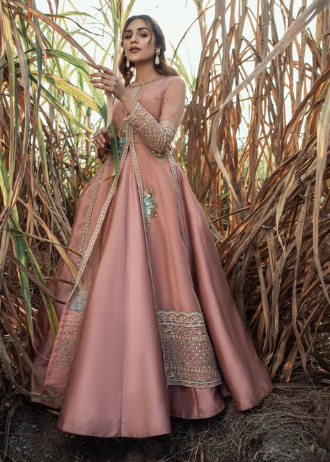 Dusty Pink Indian Outfit, Organza Long Frocks, Dusty Pink Lehenga, Mastani Dress, Pink Organza Dress, Front Open Gown, Silk Lehngas, Lehenga Saree Design, Lehenga Dupatta