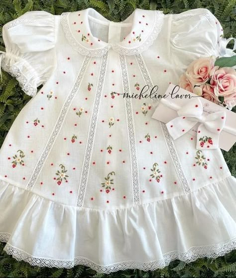 Frock Dress Design, Baby Dress Embroidery, Girl Frock, Lace Dress Design, Fashionable Kids, Kids Frocks Design, Kids Dress Wear