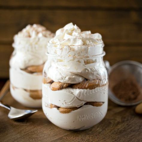 No Bake Tiramisu Cheesecake No Bake Tiramisu Cheesecake, No Bake Tiramisu, Tiramisu Recipes, Tiramisu Cheesecake, Mason Jar Meals, Rum Drinks, Bake Desserts, Diy Spring, Night Owl