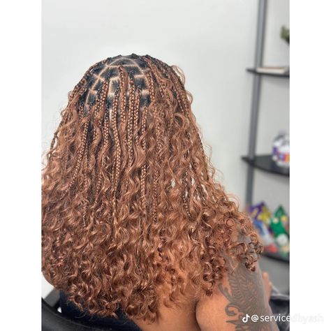 Bohemian Knotless Braids Honey Blonde, Brown Short Boho Braids, Brown Boho Bob Knotless Braids, Brown Boho Knotless Braids Bob, Boho Knotless Braids Bob Color, Ginger Boho Bob Braids, Boho Knotless Braids Bob Color 350, Short Brown Knotless Braids, Ginger Boho Knotless Braids Bob