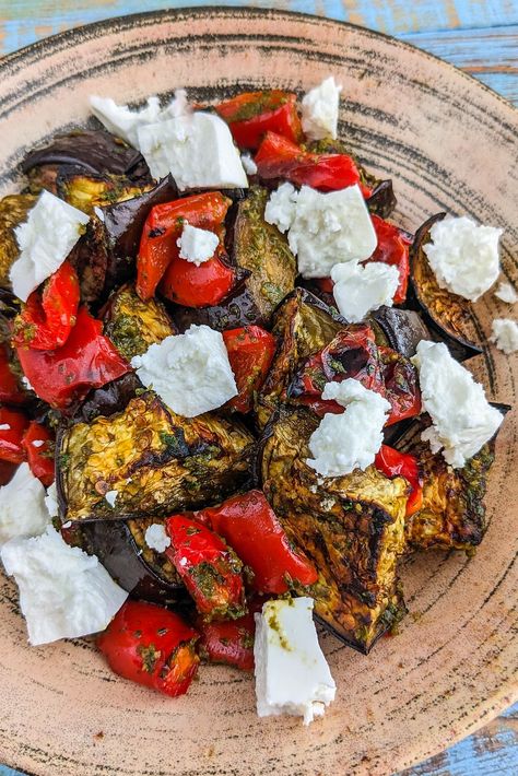 Air Fried Vegetable Recipes, Eggplant Feta, Salad Simple, Eggplant Salad, Feta Recipes, Grilled Eggplant, Toasted Pine Nuts, Feta Salad, Eggplant Recipes