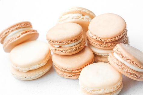 Every bite of this sweet, classic french macaron with vanilla buttercream filling is melt-in-your-mouth goodness. Basic Baking, French Macaron, French Macaroons, Buttercream Filling, Macaroon Recipes, Macaron Recipe, Vanilla Buttercream, Cannoli, Sweets Treats