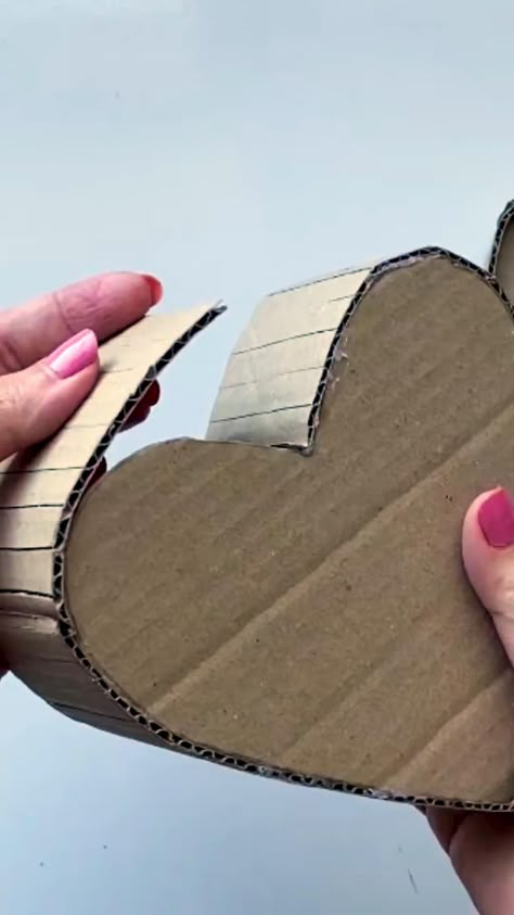 Useful Things To Make Out Of Cardboard, Cute Valentines Box Ideas For Boys, Cardboard Crafts Valentines Day, How To Make A Heart Box Out Of Cardboard, Heart Shape Valentine Box Ideas, Cardboard Heart Box Diy, Cardboard Gifts Diy, Heart Shape Paper Craft, Heart Shape Gift Box Ideas