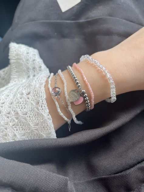 Tiffany Bracelet Stack, Tiffany Bracelets, Silver Jewlery, Winter Jewelry, Jewelry Bracelets Silver, Nail Jewelry, Steel Bracelet, Stacked Jewelry, Pink Bracelet