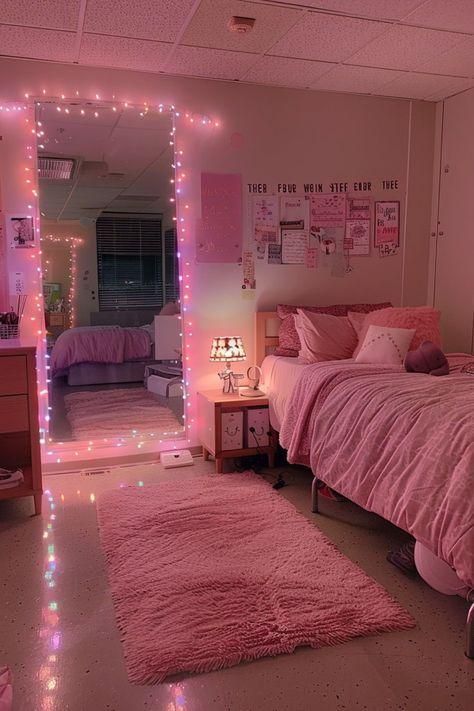 University Bedroom, Uni Bedroom, Pink Dorm Rooms, Small Room Makeover, Zimmer Diy, Bedroom Ideas For Small Rooms Cozy, Girly Room Decor, Dream Bedroom Inspiration, Bedroom Ideas For Small Rooms