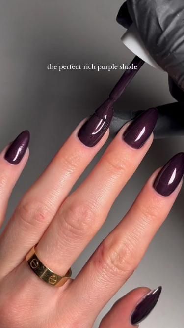 Black Cherry Nails, Cherry Chutney, Dark Color Nails, Purple Chrome Nails, Color Uva, Dark Purple Nails, Plum Nails, Violet Nails, Wine Nails