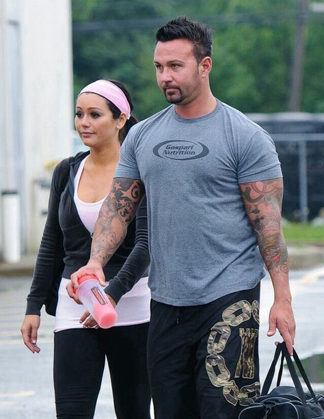 Jwoww and roger Jwoww And Roger, Eat Before Workout, Jenni Farley, Snooki And Jwoww, Preworkout Snack, Muscle Hunks, Workout Snacks, Pre Workout, Fit Board Workouts