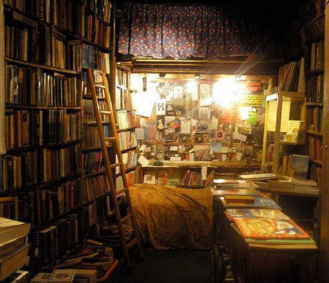 What an amazing place! book store by arranging constellations, via Flickr Bedroom Library, Lots Of Books, Library Bedroom, Dream Library, Library Room, Old Library, Home Libraries, Home Library, Book Nooks