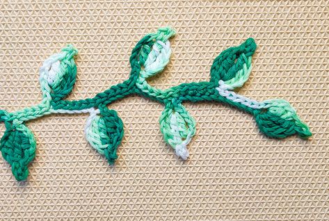 Crochet Leaf Free Pattern, Crochet Leaf, Crochet Leaf Patterns, Simple Leaf, Crochet Leaves, Lace Scarf, Dk Weight Yarn, Crochet Basket, Crochet Hook Sizes