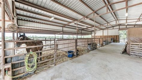 Dream Barn Stables, Horse Tack Rooms, Horse Barn Ideas Stables, Building A Pole Barn, Horse Shelter, Goat Barn, Dream Horse Barns, Horse Barn Plans, Horse Facility