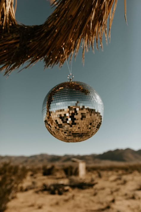 Ombre Bouquet, Desert Photoshoot, Desert Aesthetic, Joshua Tree Wedding, Joshua Tree California, Space Cowgirl, Star Makeup, Desert Vibes, Sequined Dress