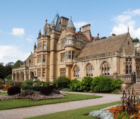 Tyntesfield House, British Mansion, House Flowers, Halloween Fest, England Homes, Amazing Homes, Magic Witch, Travel Oklahoma, Scotland Castles