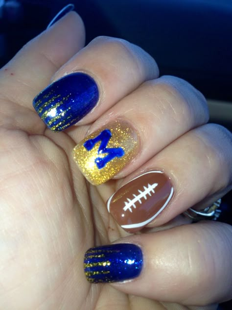 GO BLUE!! Michigan wolverines football nails!! Perfect for game time!! University Of Michigan Tattoo Ideas, Michigan Wolverines Nail Designs, Blue And Gold Football Nails, Maize And Blue Nails, Football Gel Nails, U Of M Nails, Michigan Football Nails, Michigan Wolverines Nails, Michigan Nails Wolverines