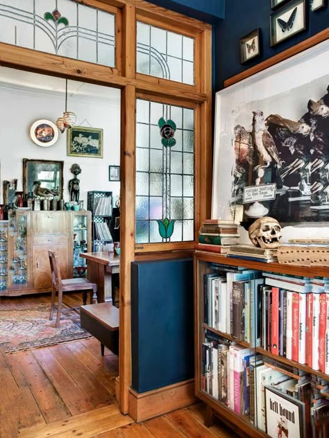 Interior Doorway, Eclectic Decor Modern, Lovely Interior, Lots Of Books, Interior Vintage, Design 101, 아파트 인테리어, Style Deco, Diy Home Improvement