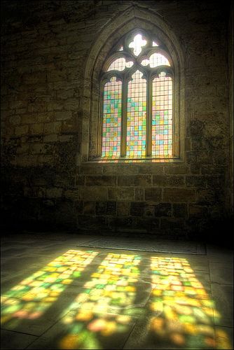 Stained Glass Lighting, Stained Glass Windows Church, Church Aesthetic, Church Window, Stained Glass Church, Stained Glass Light, زجاج ملون, Church Windows, Wow Art