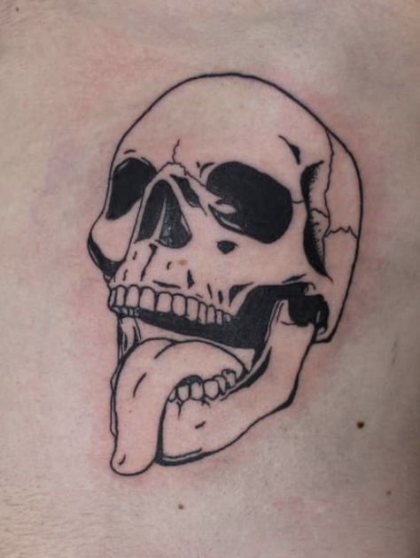 Skull With Tongue Out, Laughing Skull Tattoo, Skull Tattoos For Men, Tongue Tattoo, Small Skull Tattoo, Tattoo Skulls, Boat Logo, Butterfly Tattoo On Shoulder, Skull Art Tattoo