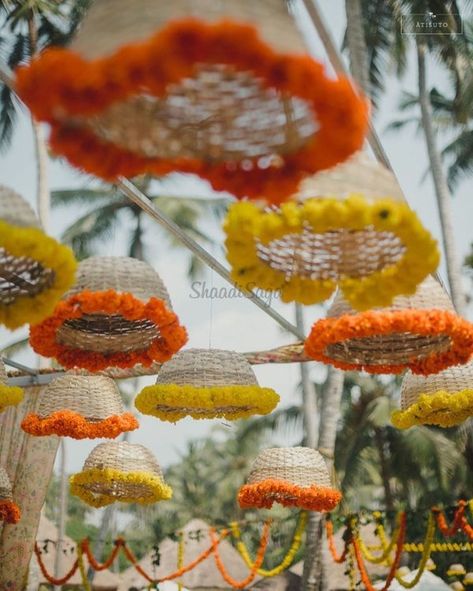 Quirky & Trendy DIY Mehndi Decor Ideas For Your Intimate Wedding | WeddingBazaar Mehndi Decor Ideas, Mehendi Decor Ideas, Table Decoration Ideas, Christmas Table Decoration, Table Setting Ideas, Diwali Decorations At Home, Wedding Entrance Decor, Diy Diwali Decorations, Ganpati Decoration Design