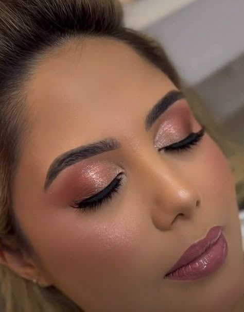 Pink Gown Makeup Look Indian, Pakistani Wedding Makeup Simple, Eye Makeup For A Pink Dress, Pink Dress Eyeshadow Look, Prom Makeup For A Pink Dress, Makeup For Baby Pink Dress, Pink Indian Makeup Look, Eye Makeup On Pink Dress, Pink Makeup Looks Indian