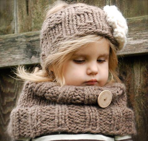 Crochet Hooded Scarf Kids, Child’s Crochet Hooded Scarf, Velvet Acorn, Baby Dress, Knitted Hats, My Girl, Winter Hats, Knitting Patterns, Velvet