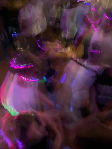 Party, lights, aesthetic, blurry picture Party Aesthetic Blurry, Party Playlist Covers Aesthetic, Party Lights Aesthetic, Blurry Party Pics, Dizzy Aesthetic, Flashy Aesthetic, Blurry Pfp, Aa Aesthetic, Sparkling Aesthetic