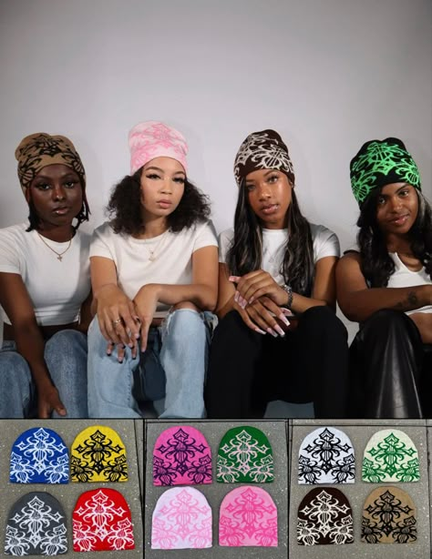 Beanie Photoshoot, Bennies Hats, Yearbook Photoshoot, Streetwear Photoshoot, Streetwear Inspo, Creative Photoshoot Ideas, Photoshoot Photography, Studio Shoot, Branding Photoshoot