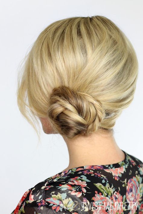 Fishtail bun. Wedding Haircut, Unique Wedding Hairstyles, Side Updo, Wedding Day Schedule, Low Updo, Twist Ponytail, Long To Short Hair, Hairstyle Tutorials, Elegant Wedding Hair