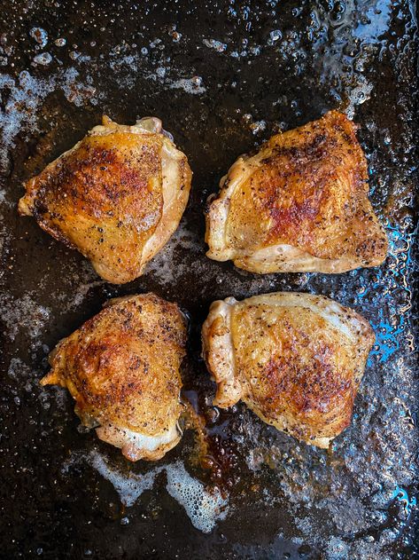 Broil Chicken, Broiled Chicken Thighs, Chicken Thighs In Oven, Crab Salad Recipe, Broiled Chicken, Turkey Dinner, Chicken Cutlets, Peppers Recipes, Chicken Flavors