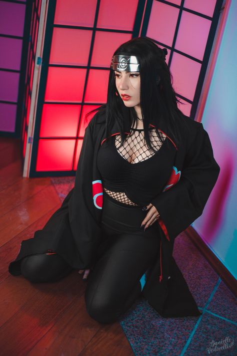 Itachi Uchiha Outfits, Itachi Cosplay Female, Itachi Uchiha Costume, Itachi Uchiha Cosplay, Naruto Halloween Costumes, Itachi Cosplay, Beyond Wonderland, Halloween Costume Outfits, Cosplay Characters