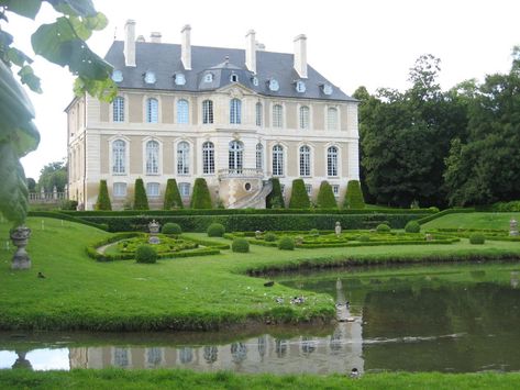 Château de Vendeuvre, Vendeuvre,Normandy, France Manor Homes, English Manor Houses, Castle Mansion, Houses Mansions, Country Estates, English Manor, Stately Homes, Chateau France, Grand Homes