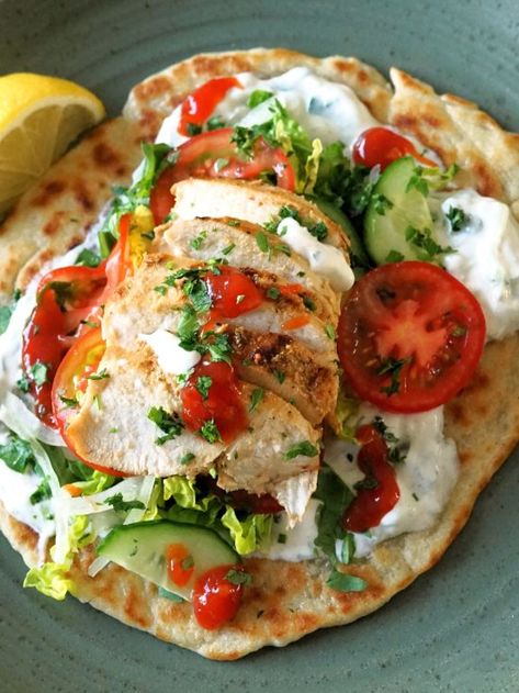 Yogurt Flatbread with chicken Flat Bread Chicken Recipe, Protein Flatbread, Yogurt Flatbread, Flatbread Sandwiches, Breaded Chicken Recipes, Mint Yogurt, Making Yogurt, No Yeast Bread, Flat Breads