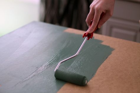 chalkboard tutorial Vintage Green Chalkboard, Chalkboard Art Diy, Orange Peel Texture, Green Chalkboard, Vintage Chalkboard, Chalkboard Decor, Chalkboard Drawings, Diy Chalk Paint, Chris Loves Julia