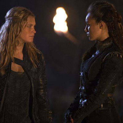 Clarke And Lexa Kiss, The 100 Season 3, Lexa E Clarke, Lexa Y Clarke, Lexa The 100, Clarke And Lexa, The 100 Clexa, The 100 Show, Eliza Taylor