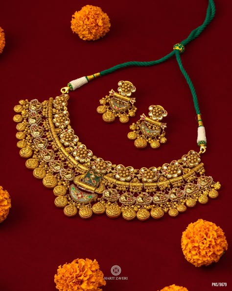 Baithak - Bridal Heritage’24 This 22kt gold antique necklace set is a masterpiece of artistry, honoring tradition with unmatched grace. Address: Harit Zaveri Jewellers, Ground Floor, Akshar Complex, Shivranjani, Ahmedabad - 15 Contact: +919023724779 22kt Gold | Diamond | Polki Bridal & Dailywear Jewellery Follow @haritzaverijewellers_dailywear for Daily Wear Gold & Diamond Jewellery. Experience the Promise of Right Price on every shopping experience at Harit Zaveri Jewellers. . . . #ahm... Bridal Gold Necklace, Gold Antique Necklace, Antique Necklace Set, Indian Choker Necklace, Indian Choker, Gold Jewelry Outfits, New Gold Jewellery Designs, Edgy Jewelry, Elegant Blouse Designs