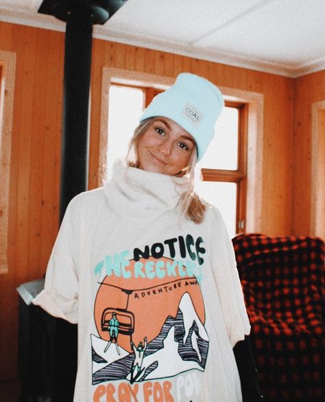 Notice The Reckless (@noticethereckless) posted on Instagram • Dec 23, 2020 at 5:42pm UTC Women’s Snowboard Outfits, Woman’s Snowboarding Outfits, Notice The Reckless, Cozy Outdoor Hoodie Sweatshirt, Granola Girl Fleece, Snowboarding Hoodie, Womens Oversized Tee, Oversized Tee Shirt, T Shirt Oversize