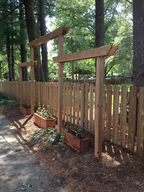 Privacy trellis Cedar Trellis Ideas, Corner Trellis Ideas For Privacy, Arbor With Privacy Screen, Corner Lot Privacy Landscaping, Lattice Privacy Screen With Vines, Privacy Fence With Lattice Top, Cedar Trellis, Garden Huts, Garden Archway