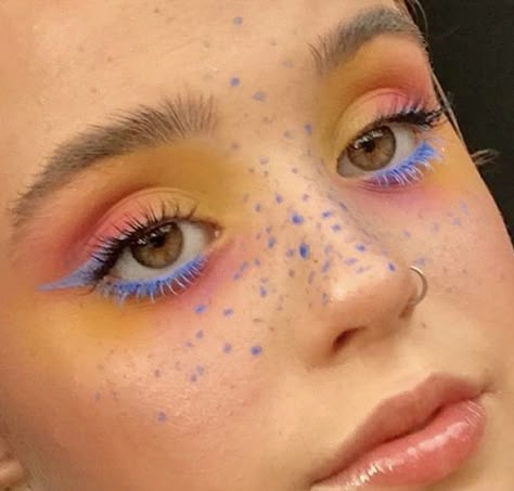 Mismatch Makeup, Artsy Makeup, Smink Inspiration, Fairy Makeup, Dope Makeup, Makeup Eye Looks, Creative Eye Makeup, Crazy Makeup, Creative Makeup Looks