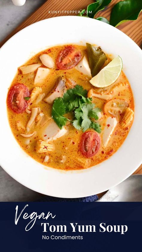 Packed with plant-based protein, this Thai soup is infused with flavourful anti-inflammatory herbal ingredients. Simmered in concentrated vegetable broth and coconut milk, this soup is incredibly nutritious and filling. Vegan Tom Yum Soup, Vegan Tom Yum, Tom Yum Paste, Thai Recipes Authentic, Tom Kha, Healthy Asian Recipes, Thai Soup, Tom Yum Soup, Thai Recipe