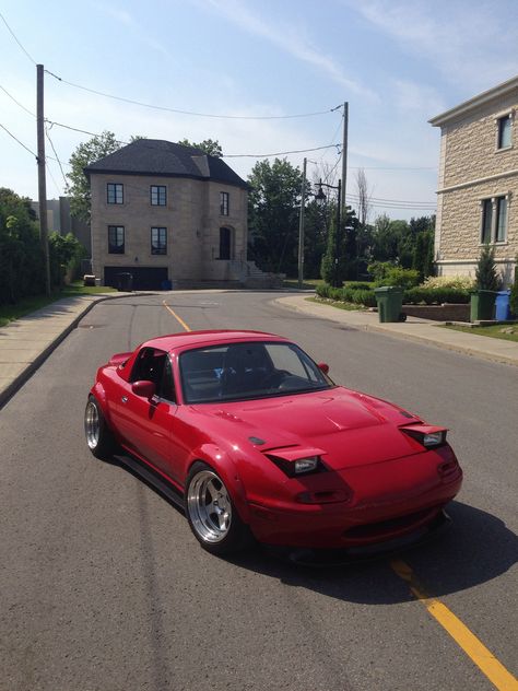 Red NA Mazda Miata with fender flares by Romango3 Red Miata Aesthetic, 1990 Mazda Miata, Mazda X5, Red Miata, Red Mazda, Miata Mods, Na Miata, Miata Car, Mx5 Mk1