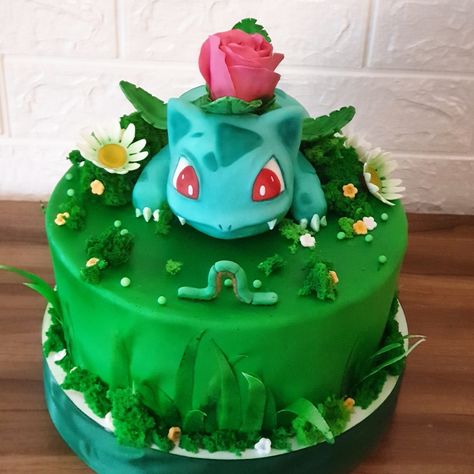 Bulbasaur Birthday Cake, Bulbasaur Cake Ideas, Bulbasaur Cake, Pokémon Cakes, Pokemon Torte, Pokemon Cakes, Pokemon Party Decorations, Pokemon Birthday Cake, Pikachu Cake