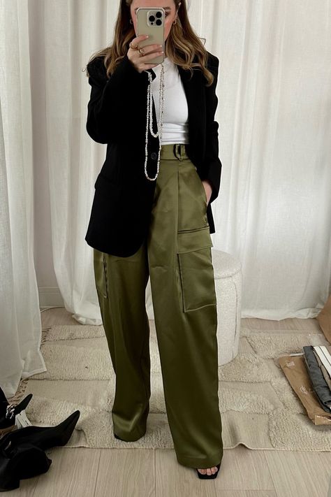 Green Cargo Work Outfit, Cargo And Blazer Outfit, Khaki Green Trousers Outfit, Cargo Work Pants Women, Satin Green Pants Outfit, Green Satin Cargo Pants Outfit, Green Wide Leg Cargo Pants Outfit, Satin Cargo Pants Outfit Winter, Army Green Trousers Outfit