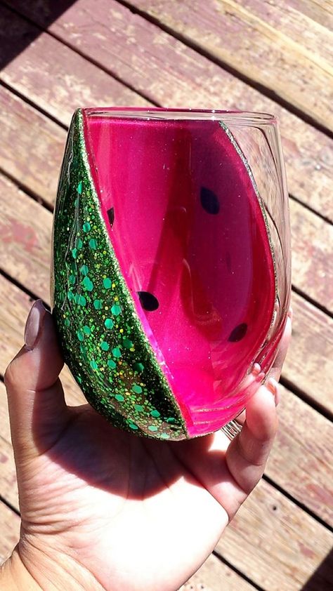 Glitter Wine Glasses Diy, Watermelon Wine, Business Interior, Glitter Wine Glasses, Wine Glass Designs, Diy Wine Glasses, Glitter Glasses, Decorated Wine Glasses, Wine Glass Crafts