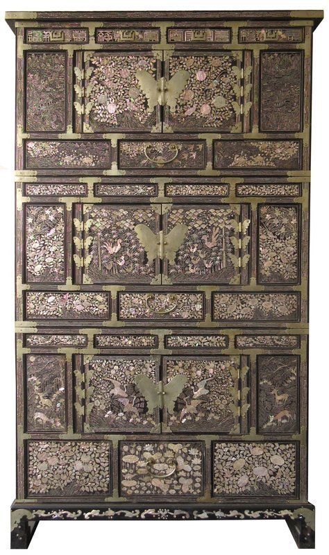 Korean Furniture Traditional, Fortune Aesthetic, Korean Antiques, Fish And Flowers, Korean Furniture, Fish Tails, Turtle Shells, Patterned Furniture, Asian Furniture