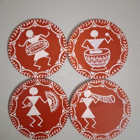 Warli Art Coasters, Odisha Art, Terracotta Plates, Art Deco Curtains, Worli Painting, Warli Art, Terracotta Wall Art, Geometric Origami, Boho Art Drawings