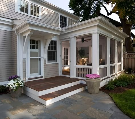 Screened porch decorating