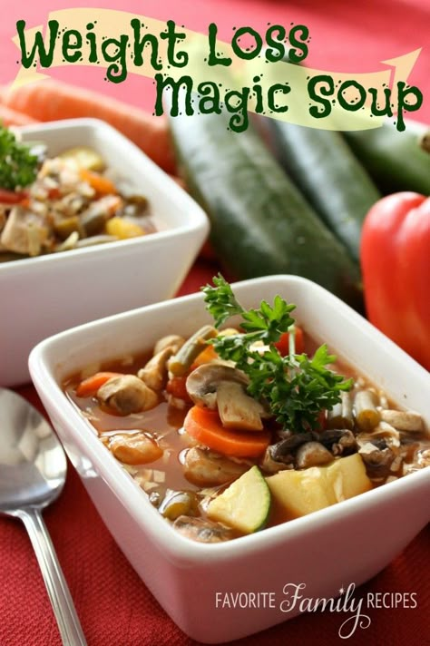 This Weight Loss Soup really is magic! Eat 3 or 4 bowls a day, and watch the weight come off fast! Great when you need a kick start. Find all our yummy pins at https://www.pinterest.com/favfamilyrecipz/ Magic Soup, Resep Diet, High Fiber Foods, God Mat, Diet Vegetarian, No Calorie Foods, Diet Keto, Vegetable Soup, Delicious Soup