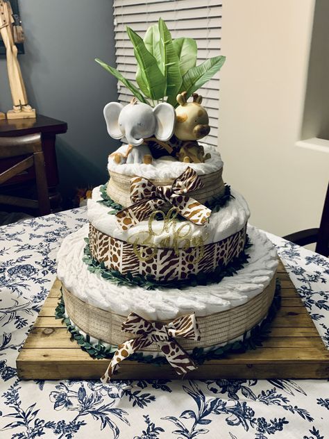 Safari Nappy Cake, Diaper Cake Safari Theme, Safari Theme Diaper Cake, Safari Diaper Cake Boy, Jungle Theme Diaper Cake, Giraffe Diaper Cake, Jungle Diaper Cake, Safari Diaper Cake, Safari Baby Shower Cake