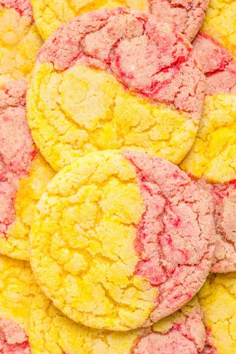 Lemonade Stand Cookies, Cookies For Summer, Strawberry Lemonade Cookies, Pink Lemonade Cookies, Summer Cookie Recipes, Lemonade Cookies, Lemon Food, Summer Cookie, Homemade Strawberry Lemonade