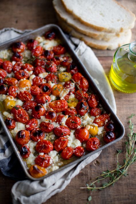 Roasted Grape Tomatoes, Sauteed Tomatoes, Caramelised Onion Tart, Tomatoes On Toast, Onion Tart, Baked Tomatoes, Roasted Cherry, Tomato Tart, Roasted Cherry Tomatoes