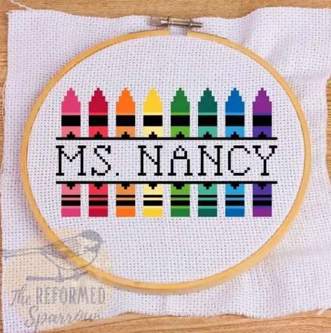 Cross Stitch Teacher Gift, Teacher Cross Stitch, Name Cross Stitch, Disney Cross Stitch Patterns, Cross Stitch Fonts, Creatures Art, Color Crayons, Quick Stitch, Disney Cross Stitch